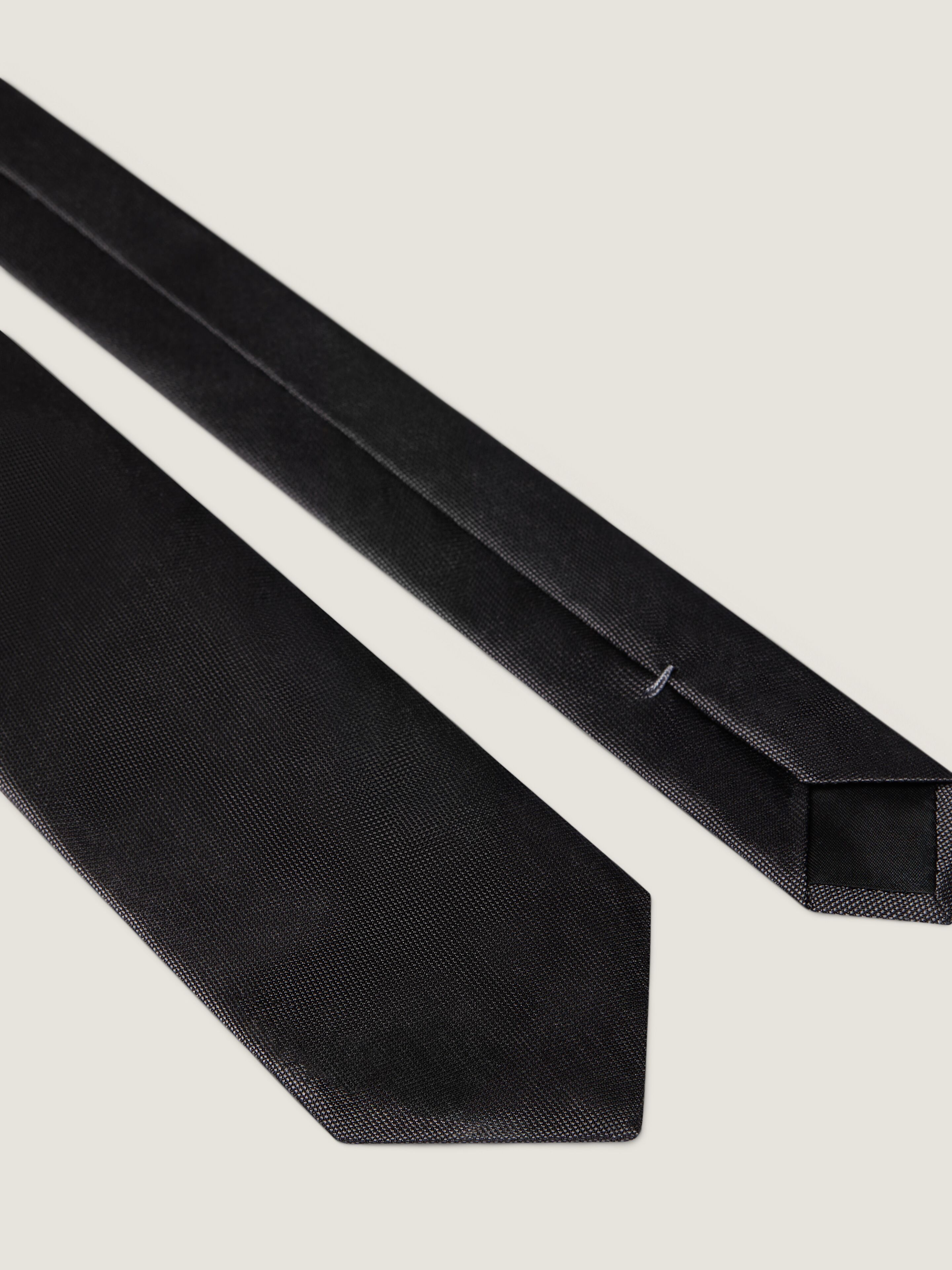 GIVENCHY Paris tie in silk jacquard